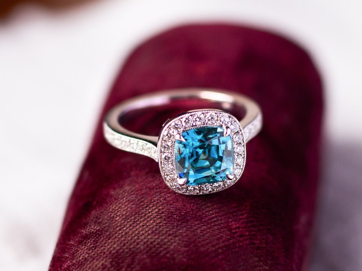 14K White Gold 3.45ct Blue Zircon and Diamond Ring